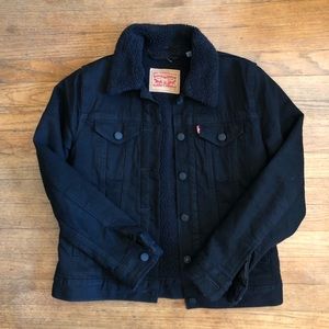 Levi’s Sherpa likes trucker denim jacket XS